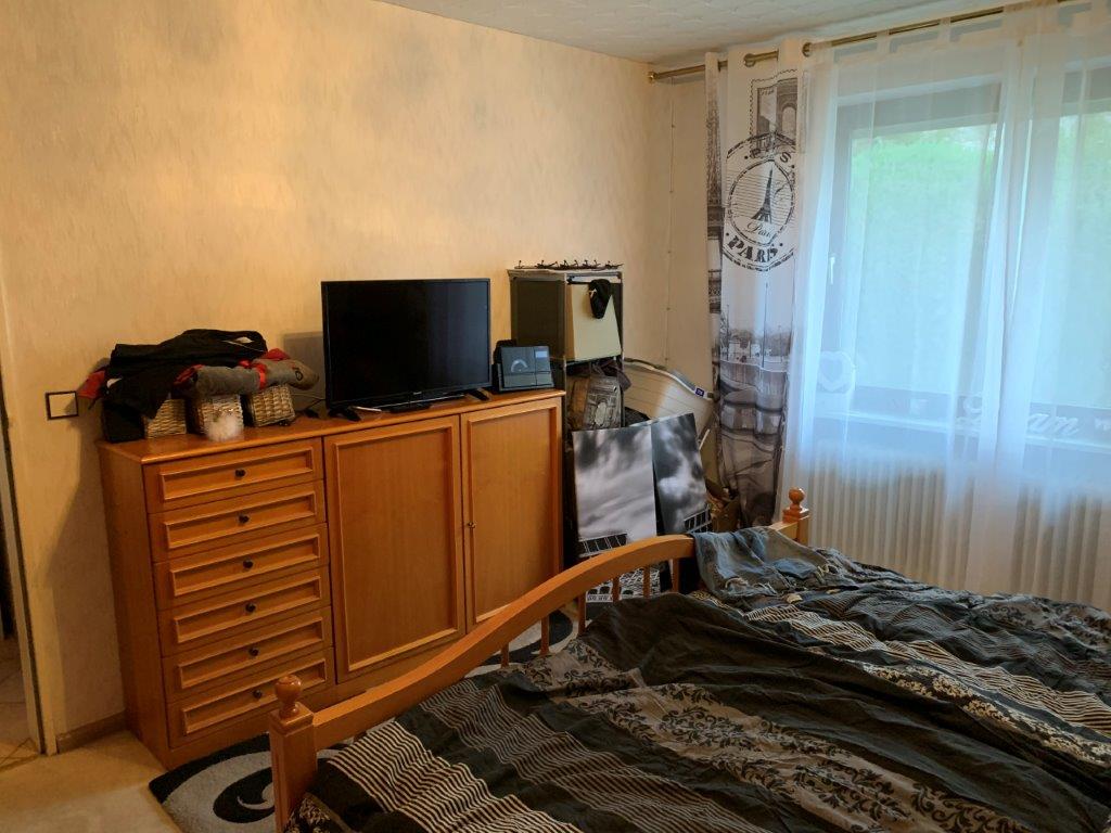 Schlafzimmer mit TV-Anschluss