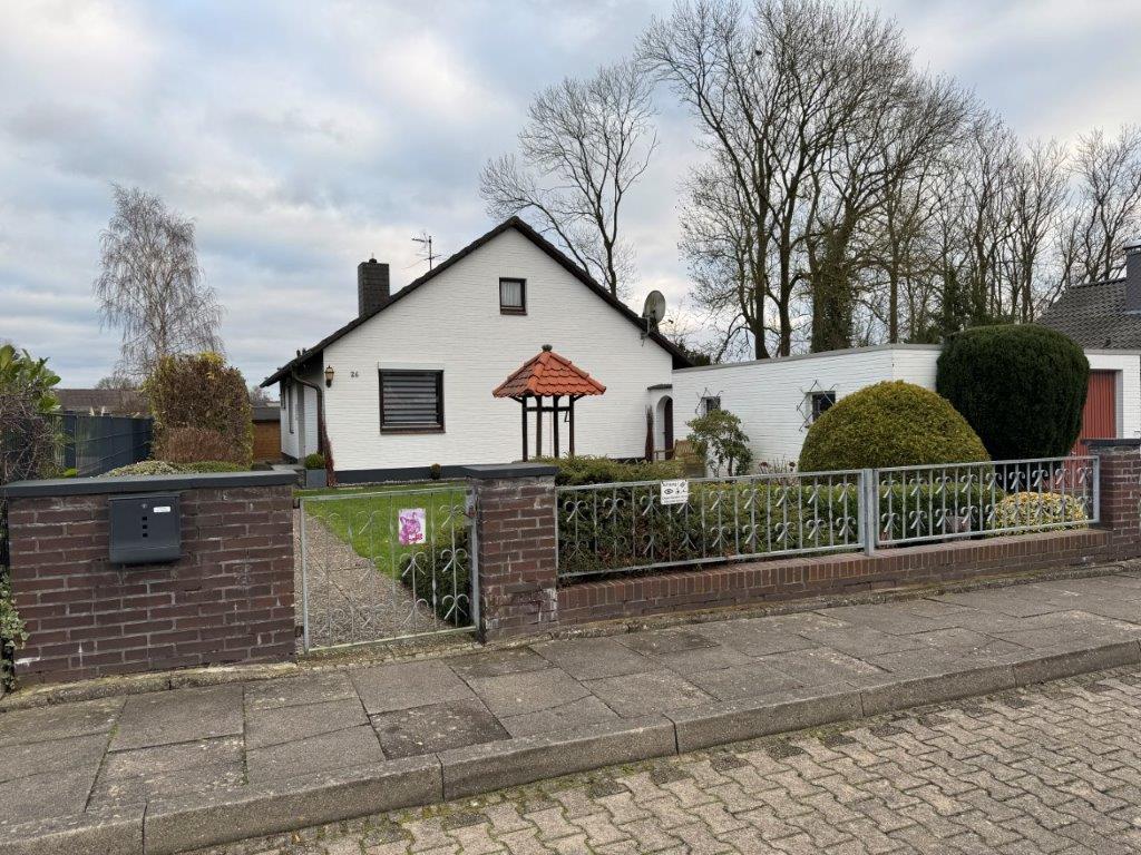 Haus Westansicht