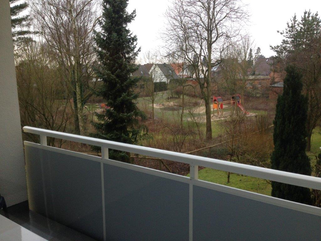 Balkon Blick in den Garten
