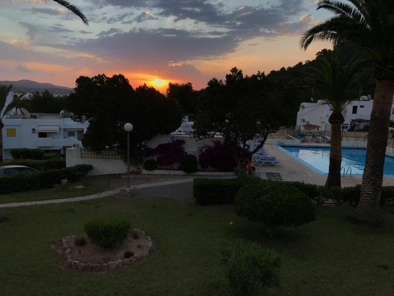 Sonnenaufgang vom Balkon